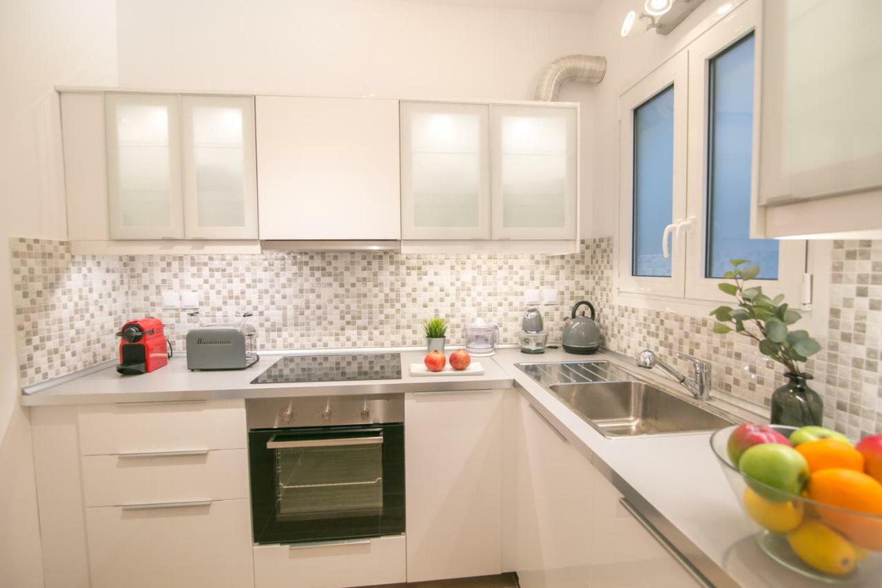 Appartamento Magnificent Luxury Retrostyle Flat Acropolis View Atene Esterno foto