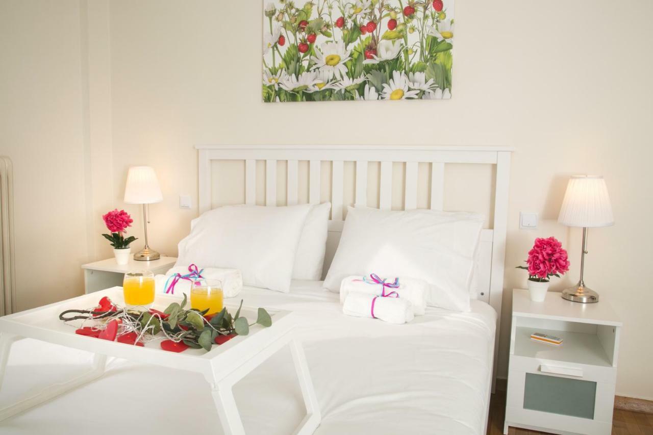 Appartamento Magnificent Luxury Retrostyle Flat Acropolis View Atene Esterno foto