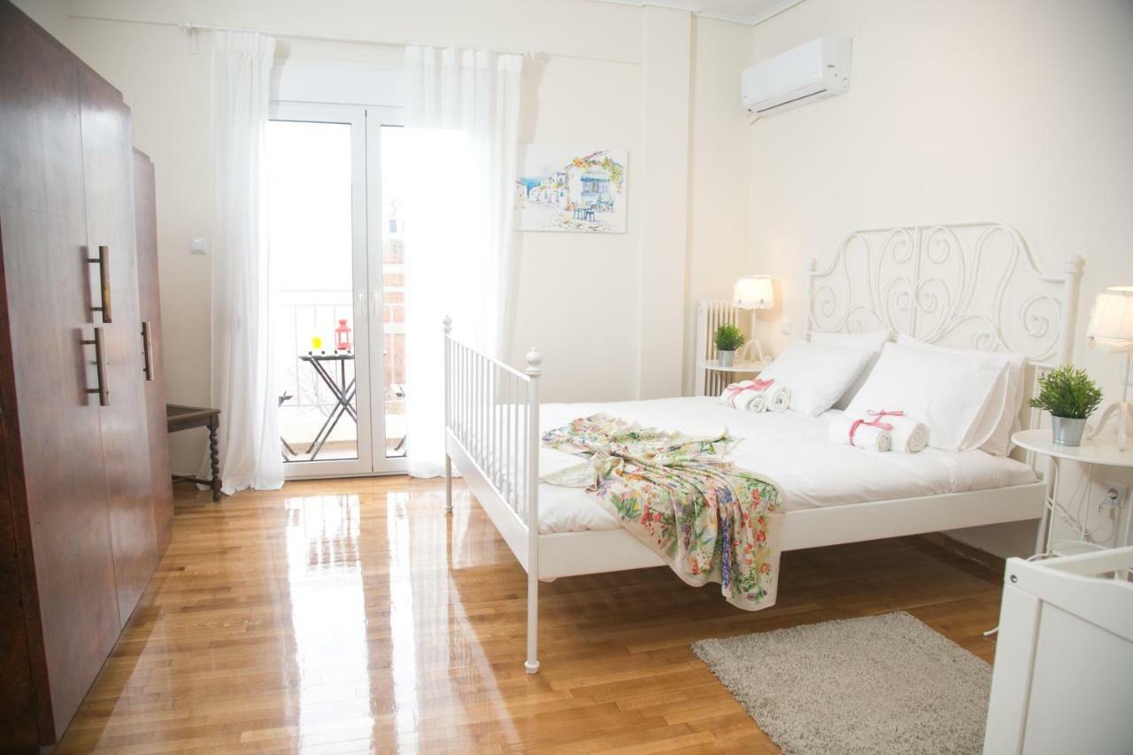 Appartamento Magnificent Luxury Retrostyle Flat Acropolis View Atene Esterno foto