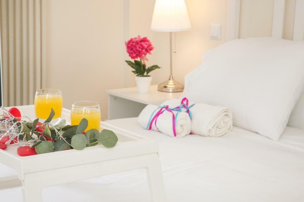 Appartamento Magnificent Luxury Retrostyle Flat Acropolis View Atene Esterno foto