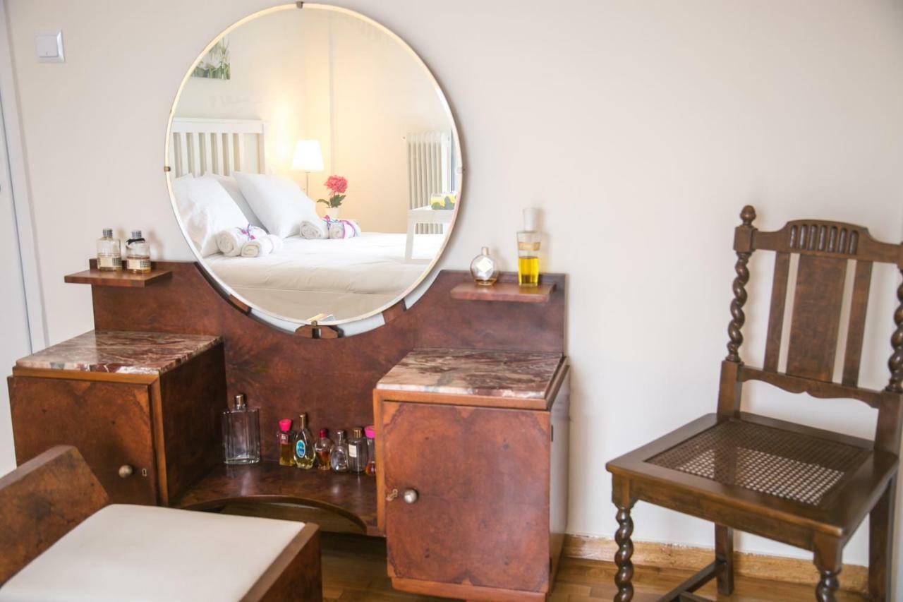 Appartamento Magnificent Luxury Retrostyle Flat Acropolis View Atene Esterno foto
