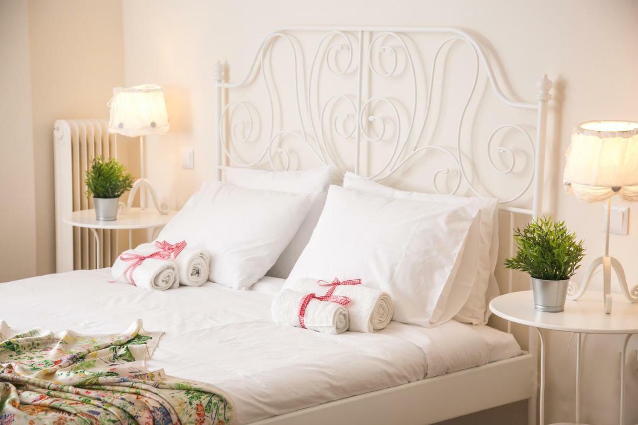 Appartamento Magnificent Luxury Retrostyle Flat Acropolis View Atene Esterno foto