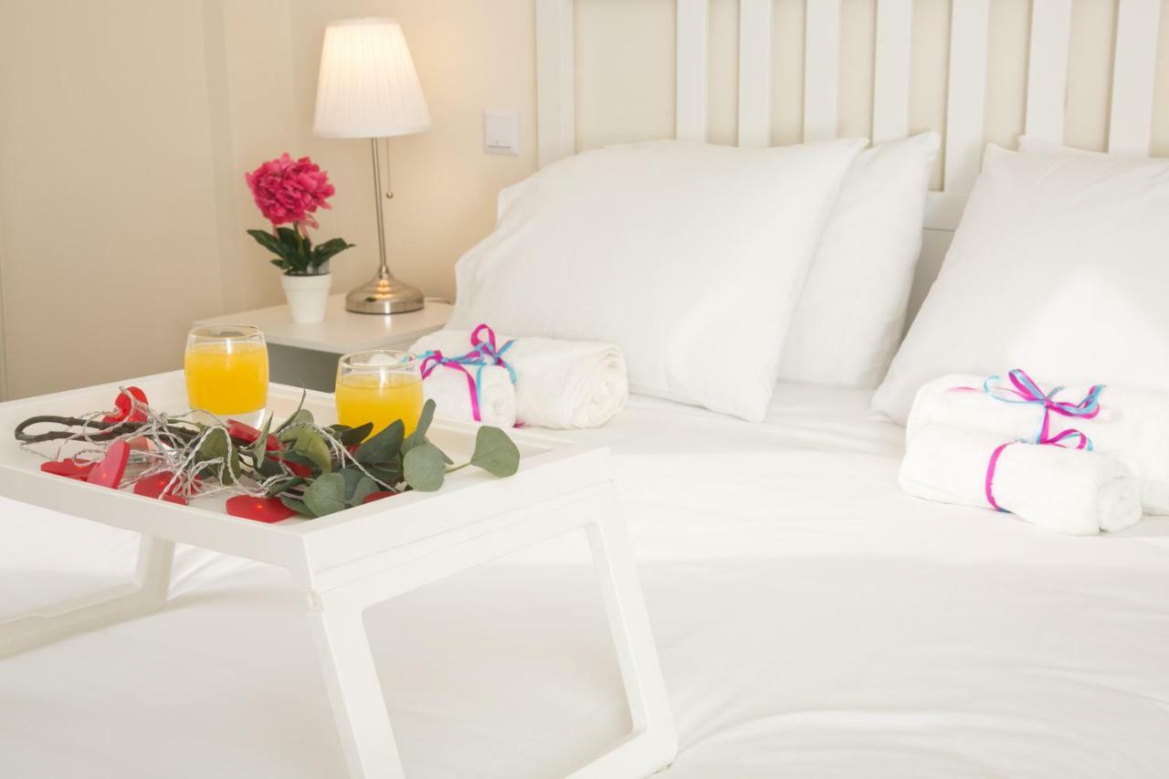 Appartamento Magnificent Luxury Retrostyle Flat Acropolis View Atene Esterno foto